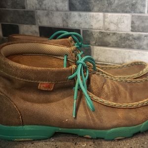 Youth Twisted X size 4